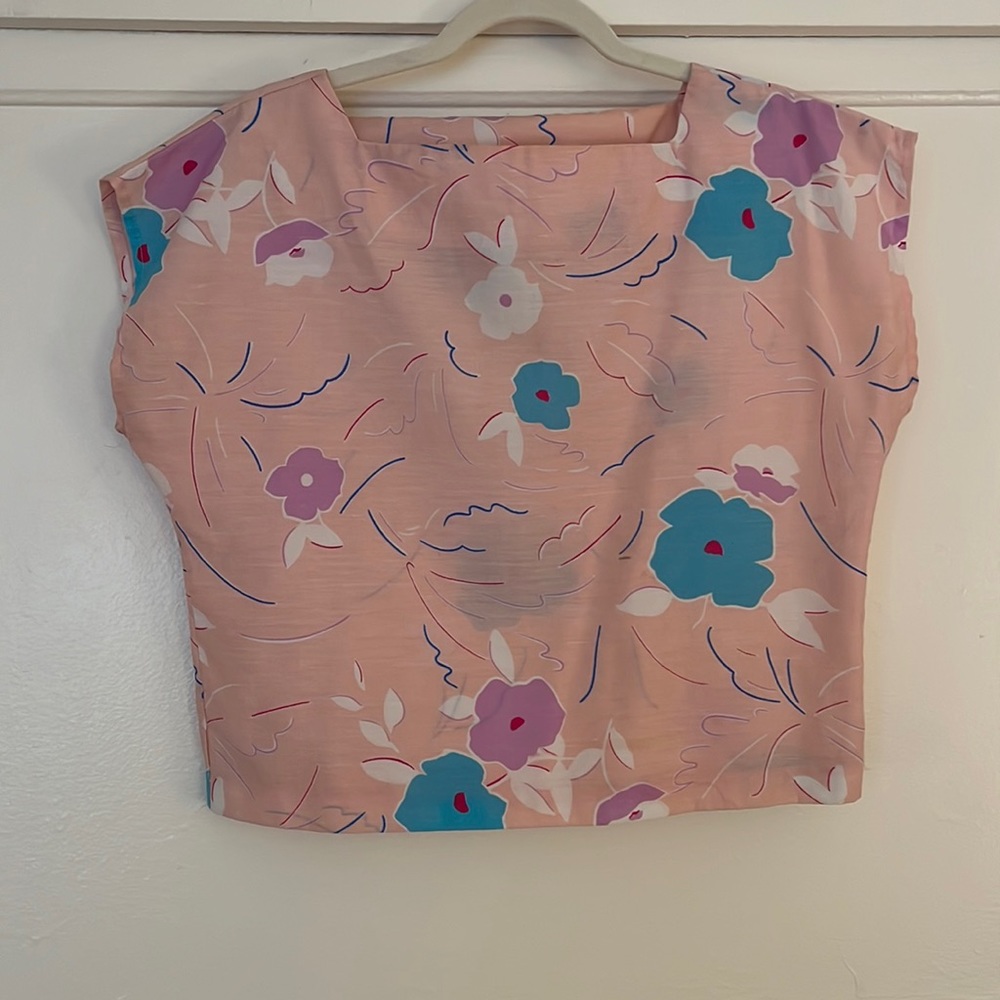 Boxy 90’s shirt